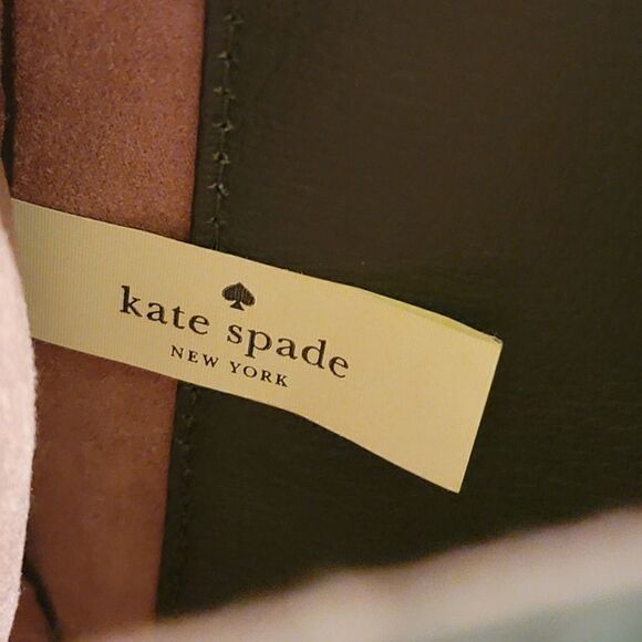 Kate Spade New York OLIVE DRIVE HETTY BOW CROSSBODY in Loden - Picture 9 of 13